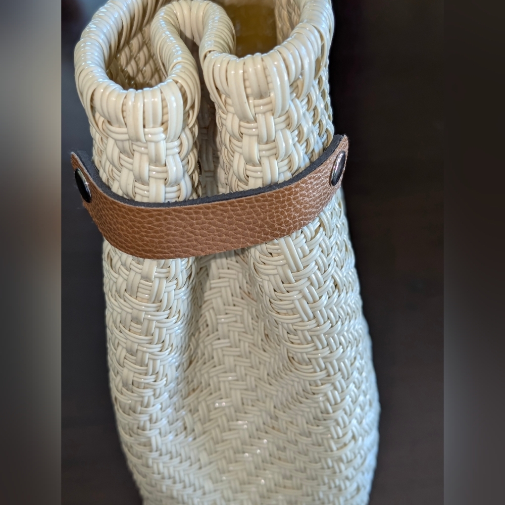 Artisanal Handmade Tote - Picture 9 of 16